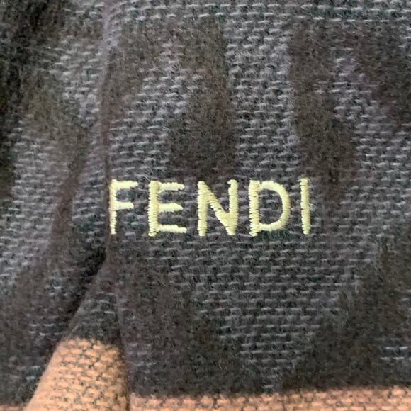 FENDI Red Pink Stripe Acrylic Fringe Scarf Shawl - Picture 2 of 6